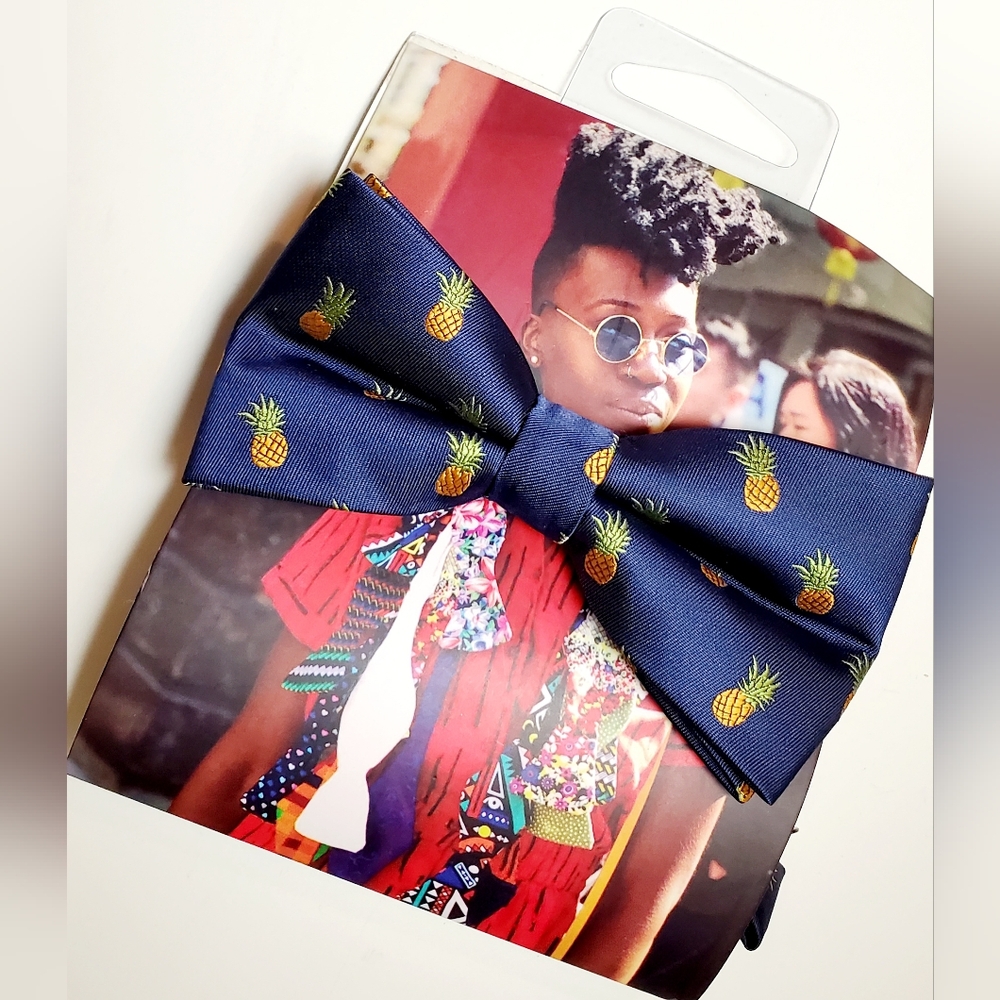 Bowtie Behavior Handmade Adult Pineapple Design Bow Tie